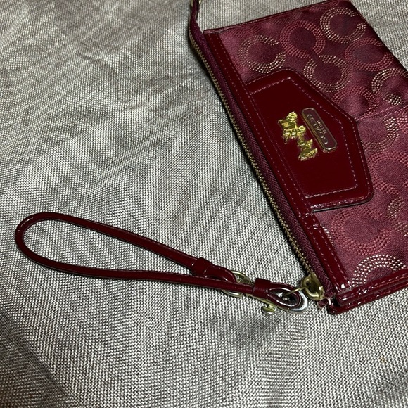 Coach Crimson Signature Madison Dotted Classic Canvas Wristlet EUC - Picture 8 of 11
